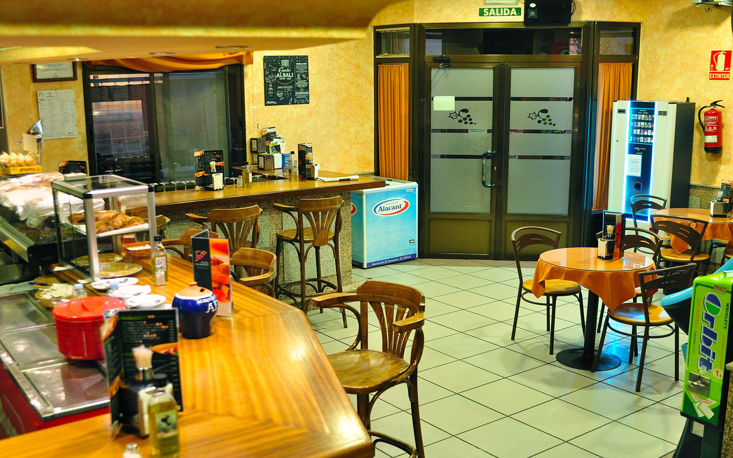 Hostal Valdepenas By Bossh Hotels Exterior photo