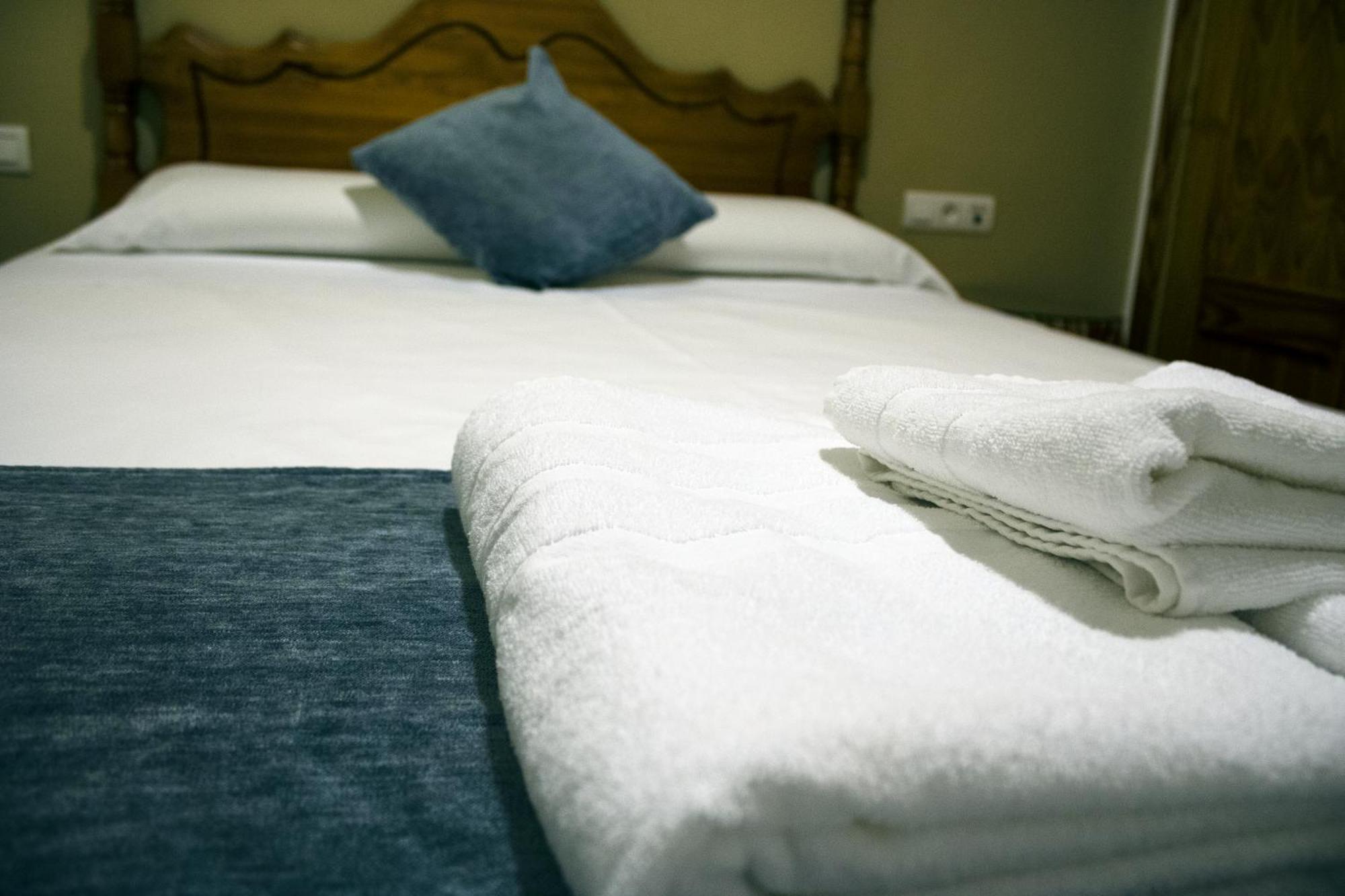Hostal Valdepenas By Bossh Hotels Exterior photo