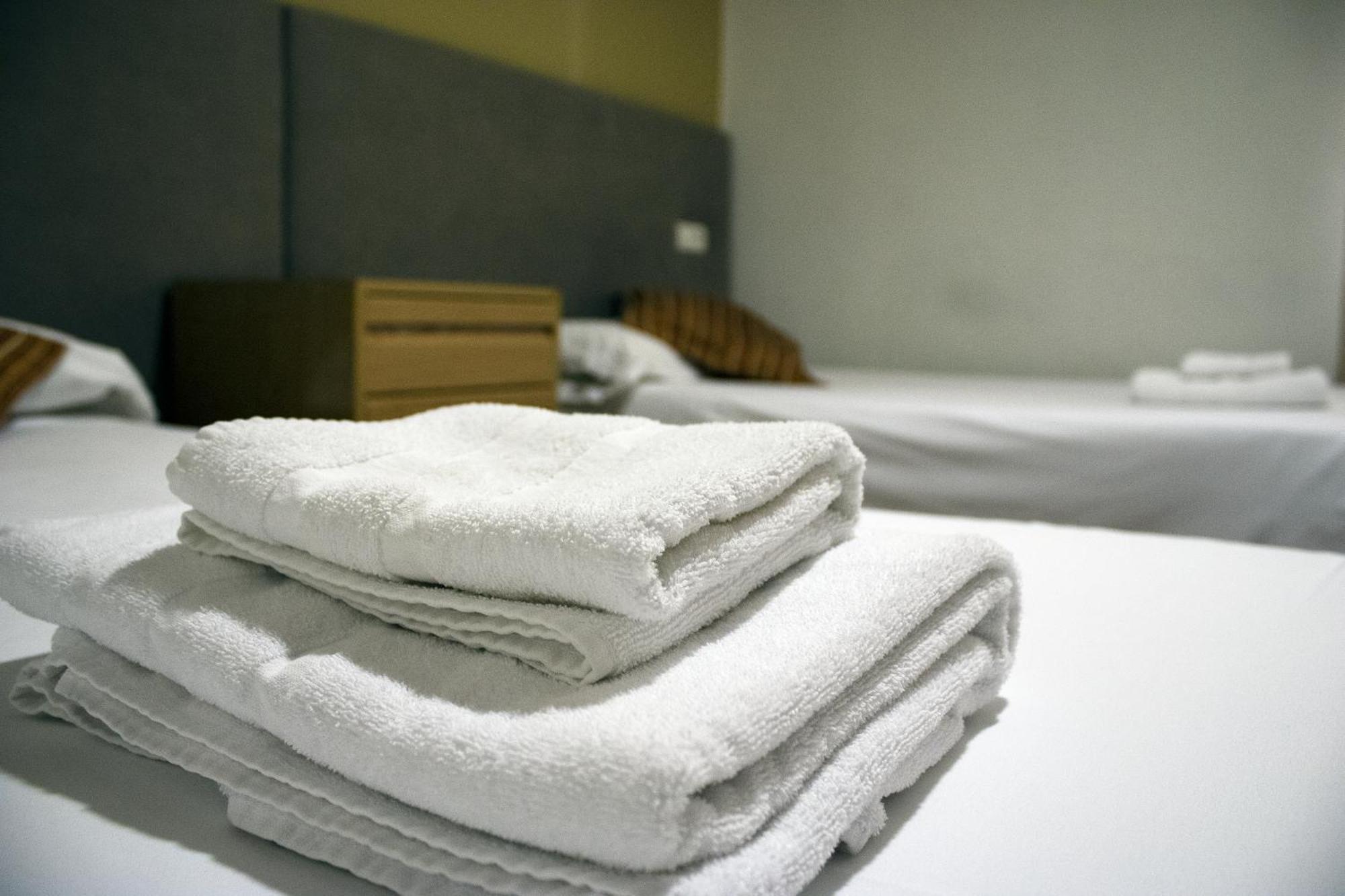 Hostal Valdepenas By Bossh Hotels Exterior photo