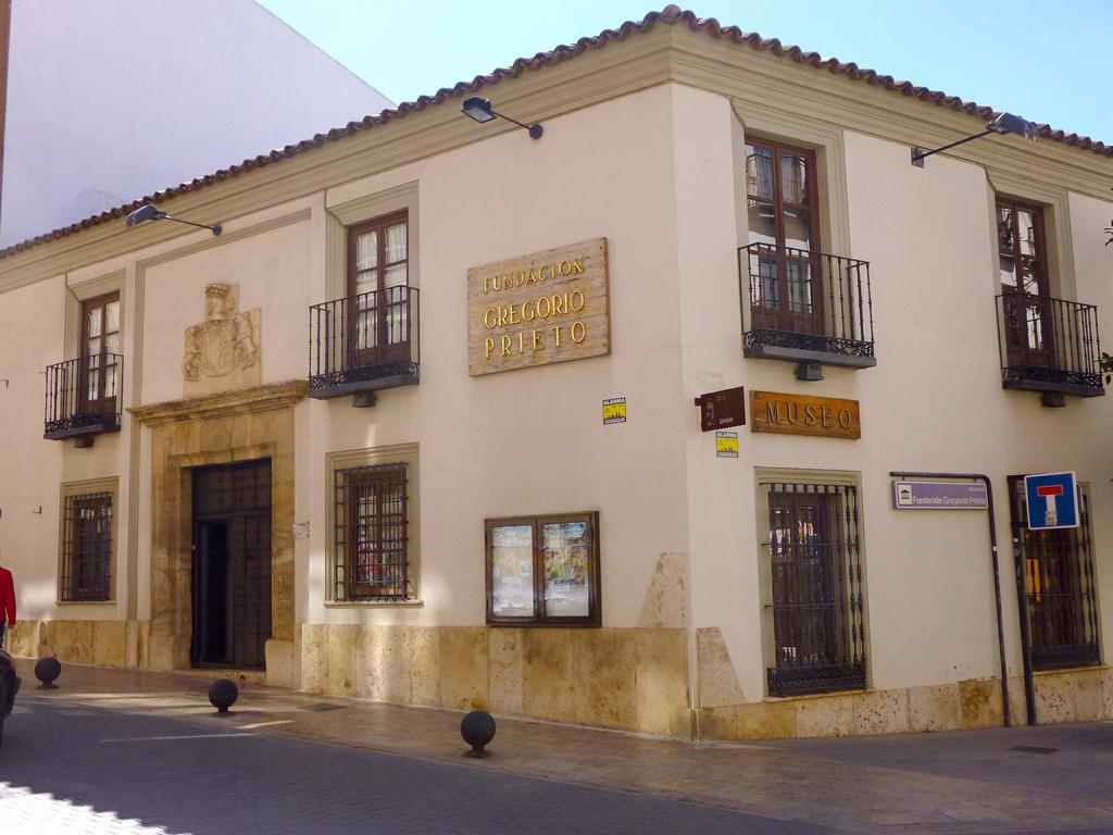 Hostal Valdepenas By Bossh Hotels Exterior photo
